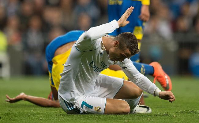 Framatspelaren-kommer-att-besvikna-Billiga-Real-Madrid-Troja-Barn-do