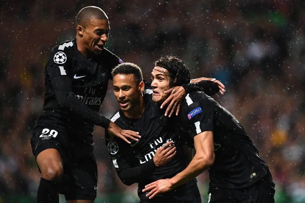 Paris-Saint-germain-kraftfulla-och-dyra-offensiva-linjer